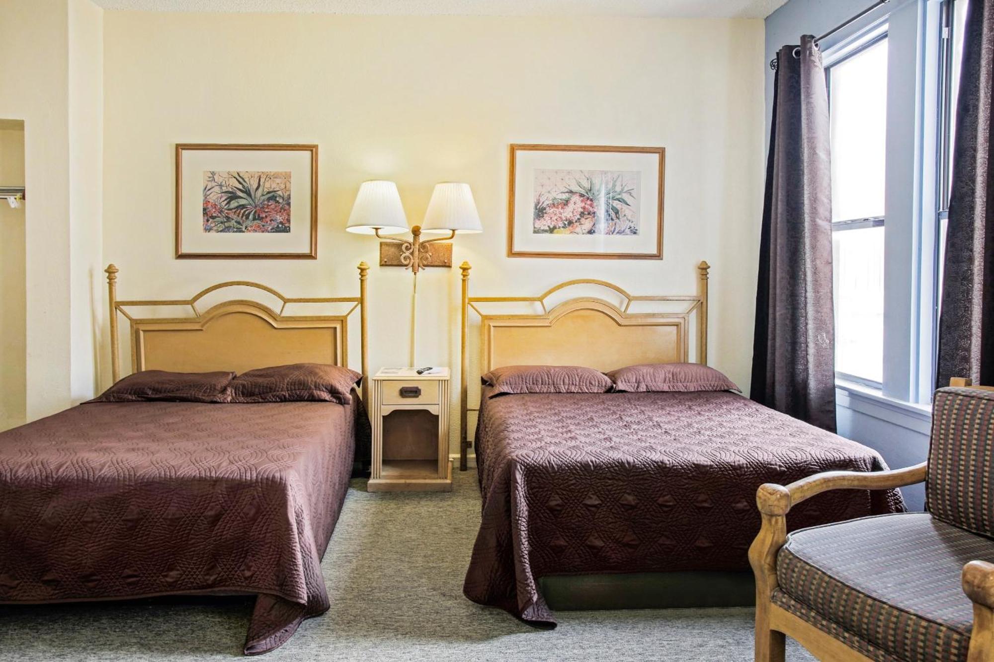 Oyo Historic Cameron Hotel Brownsville I-69E Kültér fotó