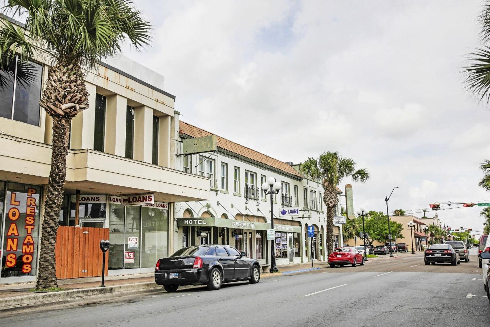 Oyo Historic Cameron Hotel Brownsville I-69E Kültér fotó