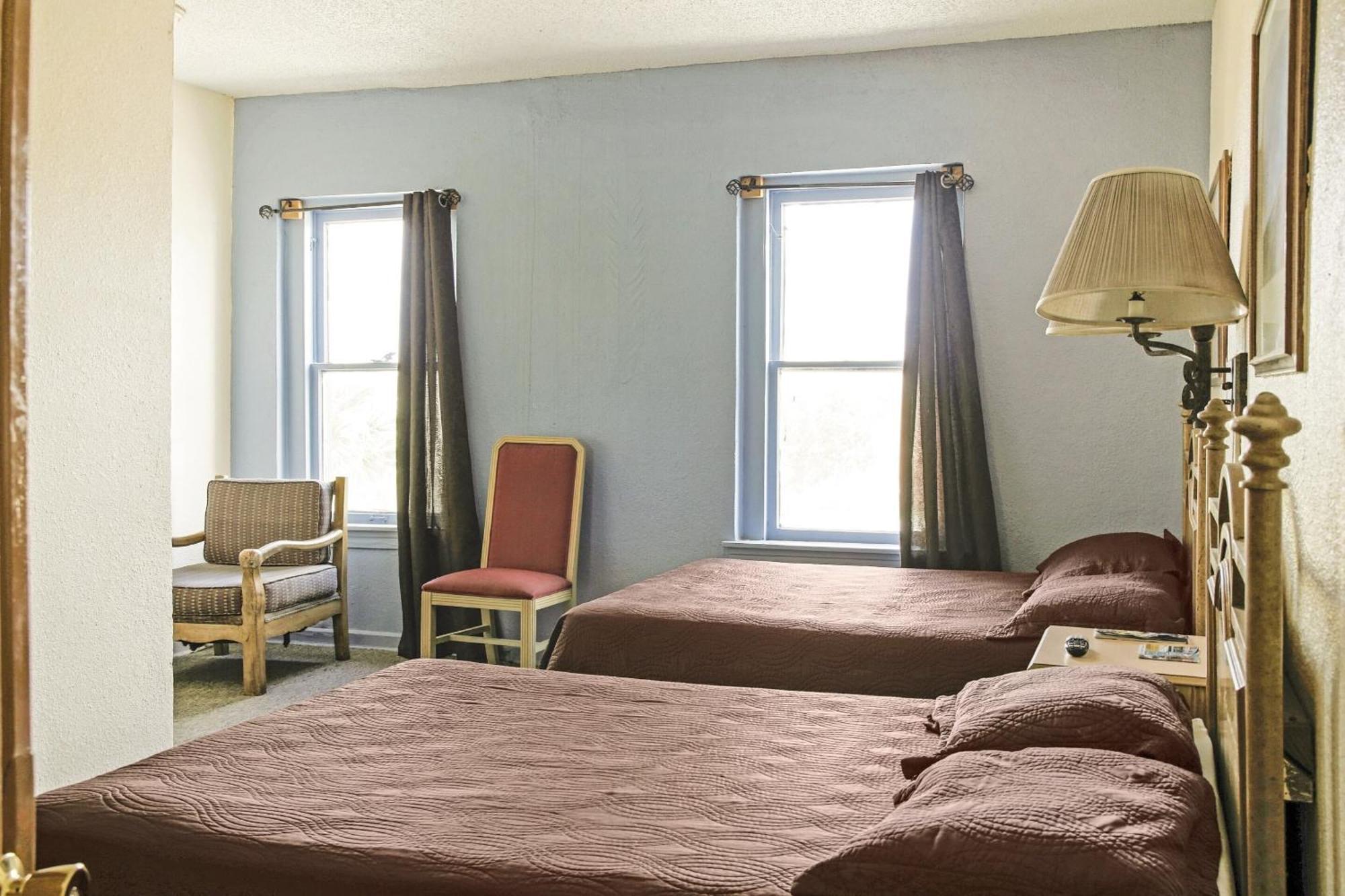 Oyo Historic Cameron Hotel Brownsville I-69E Kültér fotó